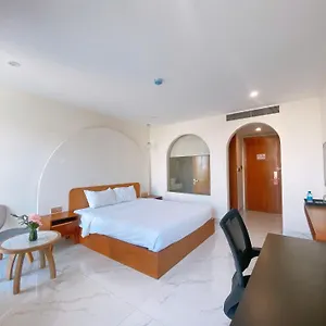 Maple & Hotel